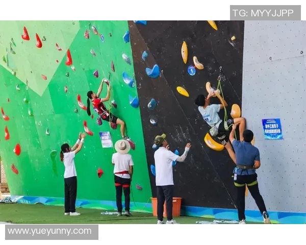 攀岩深度探秘西安攀岩队的战术布局与训练心得