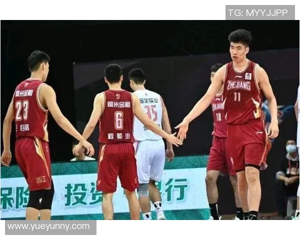 余嘉豪的成长之路与未来展望：从少年到明星的蜕变与奋斗历程